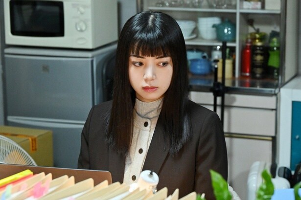 第2話では、水星(池田エライザ)がコンプレックスの塊だった自分を変えるべく奮闘