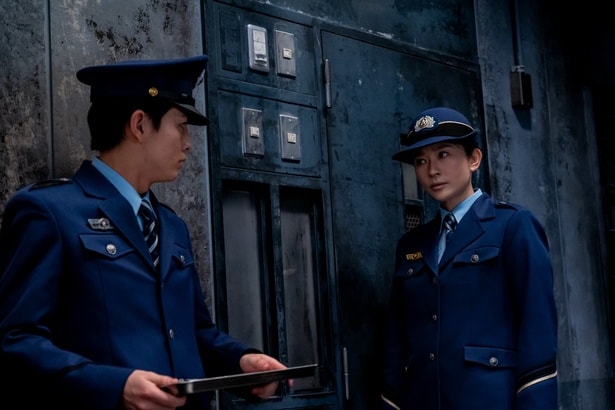 女区内でケンカ騒ぎ…混乱する中、篠原涼子“こずえ”のタブレット端末が何者かに盗まれる＜パンチドランク・ウーマン＞