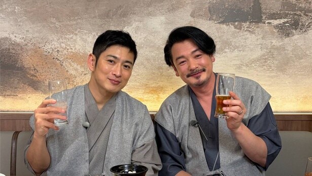 小田井涼平×松田悟志、ファン胸熱の「仮面ライダー龍騎」コンビが明かすバチバチの裏側＜いいふろ温泉宿＞