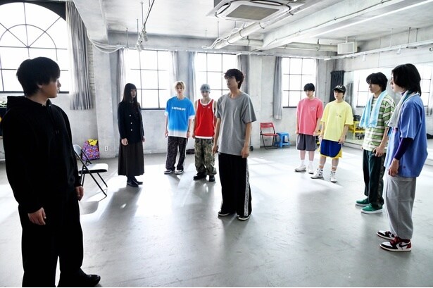 キムゴンの切実な想いに心が動かされるNAZEと吾妻(中村倫也)