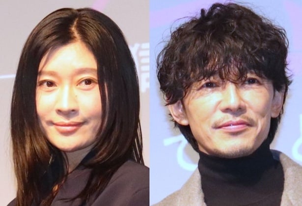 篠原涼子&藤木直人がベンチで寄り添う…パックジュースを手にした姿に「二人ともかわいい」の声<パンチドランク・ウーマン>