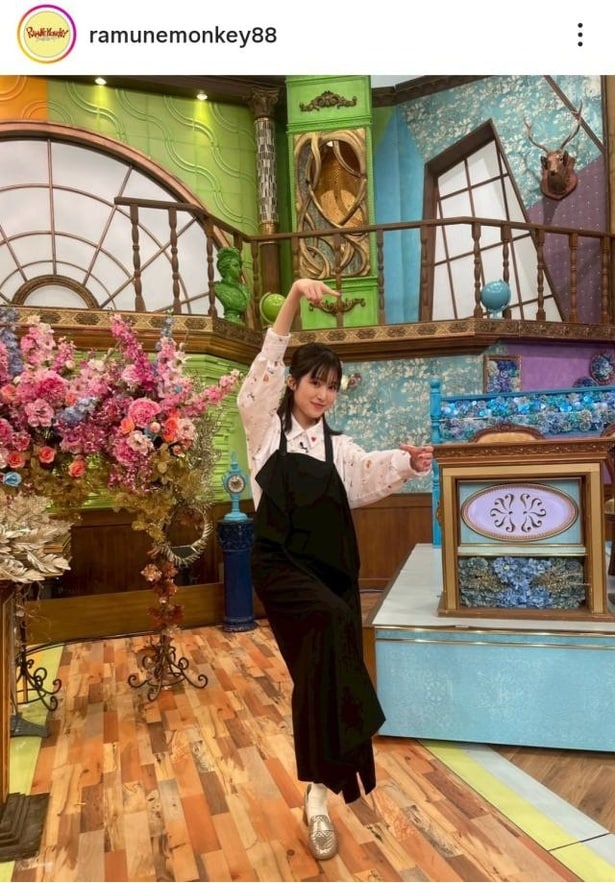 【写真】福本莉子、渾身！？のカンフーポーズ披露