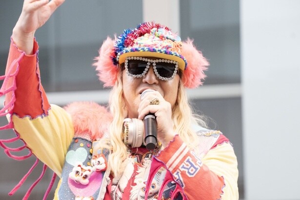「横浜春節祭2026」に合う音楽にTRFの楽曲を挙げたDJ KOO