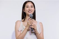 堀田茜、ニューヨーク旅行のコーデ披露にファンから反響…「アメリカの街が似合い過ぎてます」の声も
