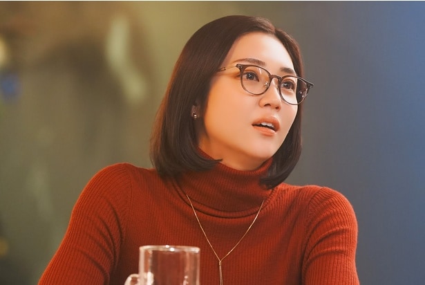 秋菜(山谷花純)は女性用風俗を初体験する