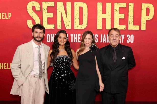 映画「HELP/復讐島」のキャスト陣がワールドプレミアに登場