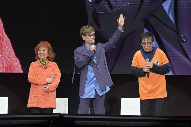 「新展開超発表！ゲンキダステージ Part2」に登壇した山寺宏一(写真中央)