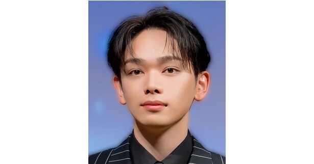 宮世琉弥「うねうね髪どーーーですかっ」　ウェーブ風ヘアのオフショットに「ワンちゃんみたいでかわいすぎる」の声