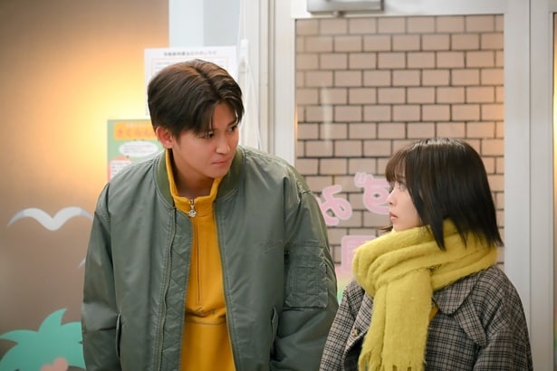 かつての同級生・未来(志田未来)と再会した優太(小瀧望)は、保育士として未来をサポートしていく