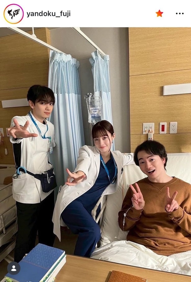 【写真】“手術”を終えた森永悠希、橋本環奈&宮世琉弥とともに“ポーズ決め”