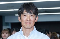 反町隆史&松村雄基、本編では兄弟役のイケオジ2ショットに「兄弟みたいに似てる」の声＜ラムネモンキー＞