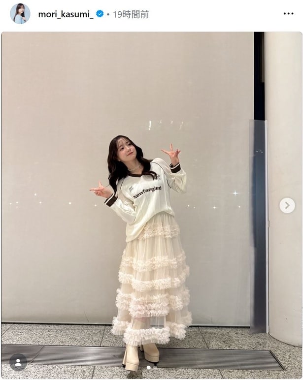 【写真】カジュアル×甘め、森香澄のホワイトコーデがかわいい