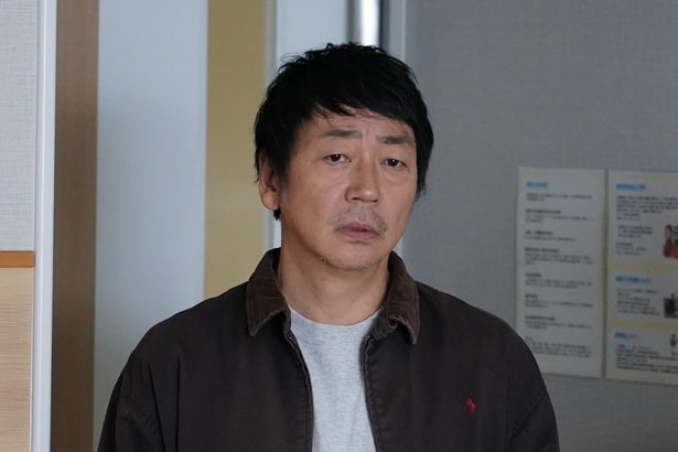 映画監督としての仕事がうまくいっていない肇(大森南朋)