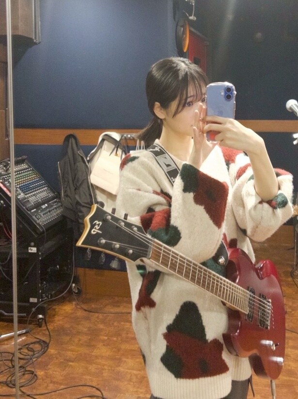 ミーマイナー　ギター・ボーカルの美咲