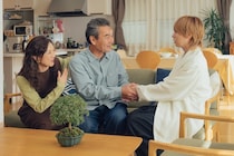 伊野尾慧“晴流”と松本穂香“菜帆”の家庭の違いが描かれ、その落差に切なさを感じる場面も＜50分間の恋人＞