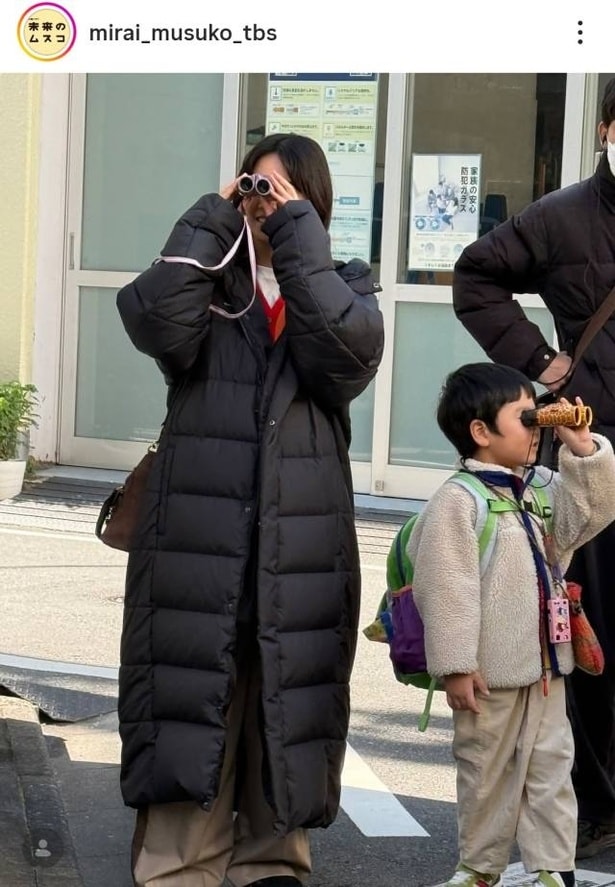 【写真】西野七瀬&天野優、2人で双眼鏡を覗く姿がかわいい癒しショット
