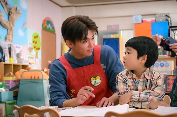 優太(小瀧望)に未来(志田未来)との仲を尋ねる颯太(天野優)