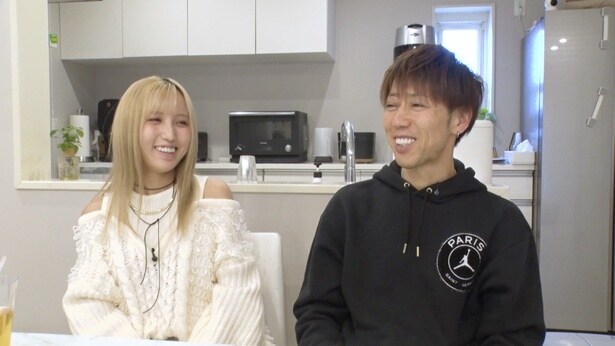 26歳差夫婦の夫(53歳)と妻(27歳)