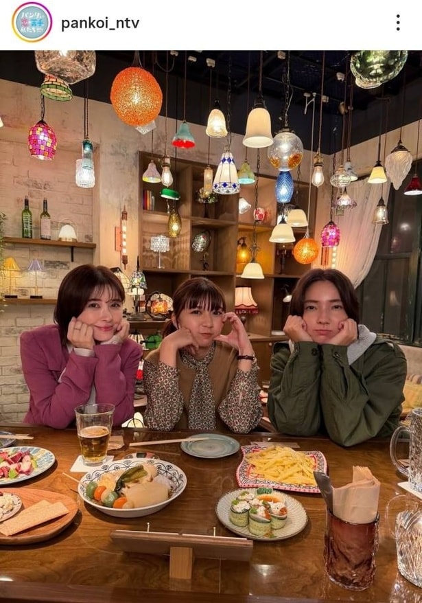 【写真】上白石萌歌&仁村紗和&宮澤エマ、オシャレなお店の女子会ショット