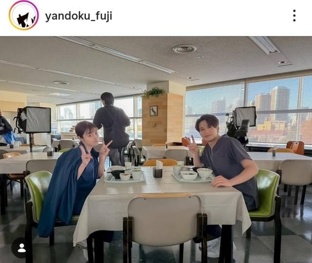 【写真】橋本環奈&森崎ウィン、笑顔が素敵なお食事ショット