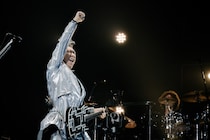 布袋寅泰、45周年の幕開けを飾る2デイズ完遂　バースデー公演で刻んだ“BEAT EMOTION”