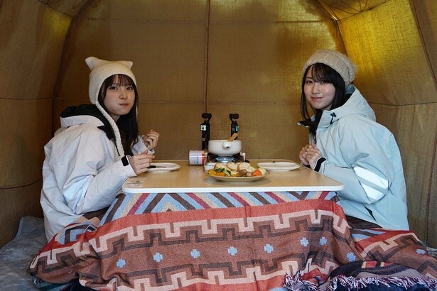 「乃木坂、逃避行。SEASON4」第5回に登場する賀喜遥香、森平麗心(写真右から)