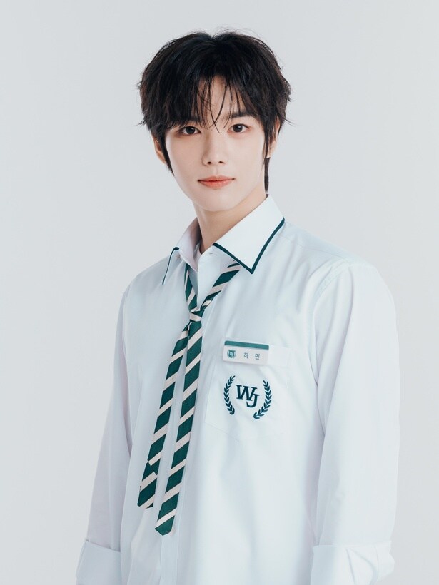 ハミン (HAMIN): 19歳（2006.08.05生）、韓国出身、O型、ENFJ 【2010年代チーム】