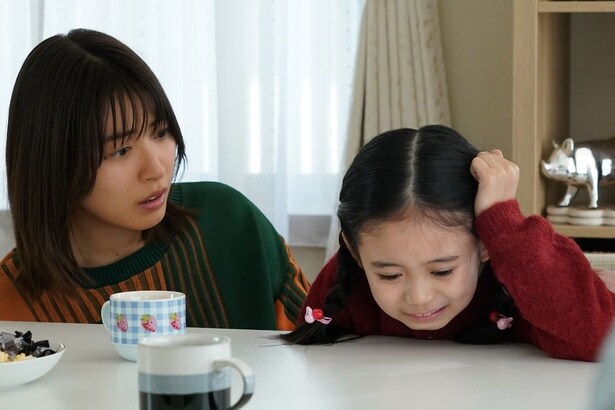 詩音(泉谷星奈)はコップの割れた音でパニックを起こす