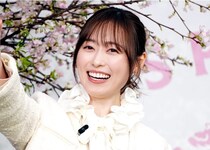 賀来賢人＆福原遥が自慢の俳句を披露して会場を沸かす