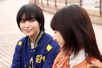 大西流星“ロン”は、見知らぬ男からの頼みに応えようとするも平祐奈“ヒナ”らに反対される＜横浜ネイバーズ＞