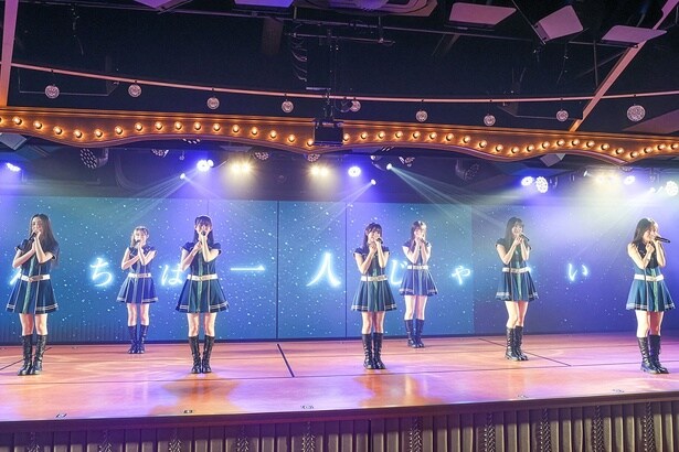 AKB48 21期研究生の劇場公演デビュー「手をつなぎながら」公演のゲネプロ