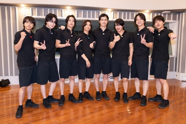 (左から)佐藤勝利、菊池風磨、橋本将生、松島聡、篠塚大輝、猪俣周杜、寺西拓人、原嘉孝
