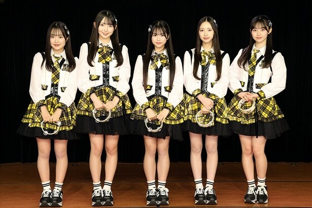 AKB48 21期研究生の高橋舞桜、田中沙友利、牧戸愛茉、森川優、渡邉葵心(写真左から)