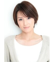 「子どもみたいにはしゃいでた」…吉瀬美智子、“雪だるま”を抱えて満面の笑顔に「かわいい」と反響