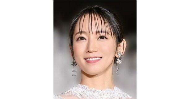 吉岡里帆、“ジャンボきょうだい”とのわちゃわちゃ自撮り公開「プライベートでも仲良しでほっこり」の声