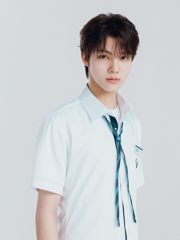 カチン (KACHIN): 18歳（2007.08.03生）、タイ出身、O型、ENTJ 【2000年代チーム】