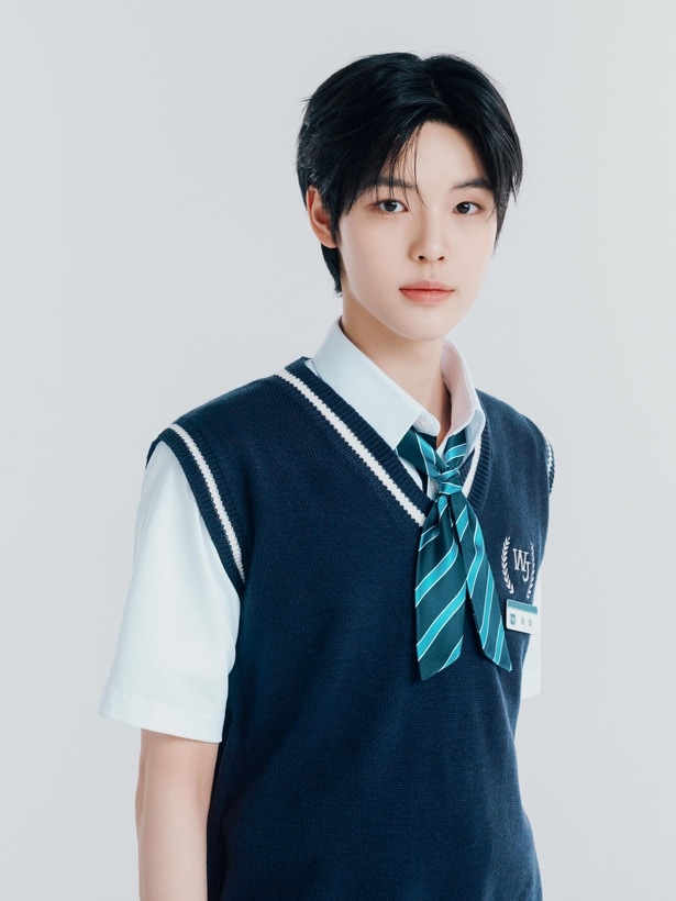 タタ (TATA): 17歳（2008.04.01生）、タイ出身、AB型、ESFP 【2000年代チーム】