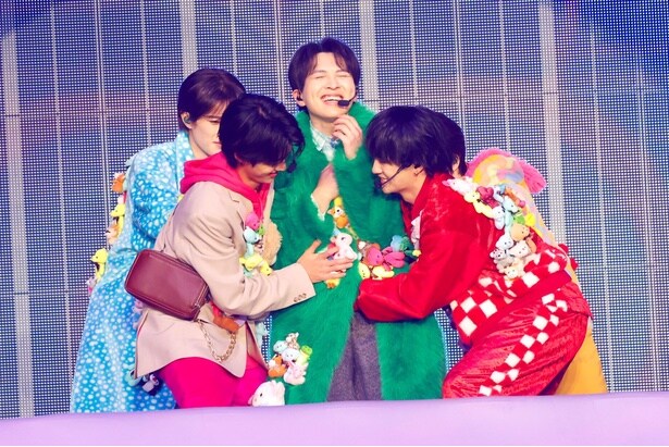 M!LK ARENA TOUR 2025-2026「SMILE POP!」