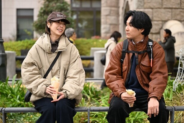 洋輔の初恋相手として夏帆がゲスト出演 松田龍平“洋輔”、番組の企画で夏帆“リカ”と22年ぶりに再会する<探偵さん、リュック開いてますよ>