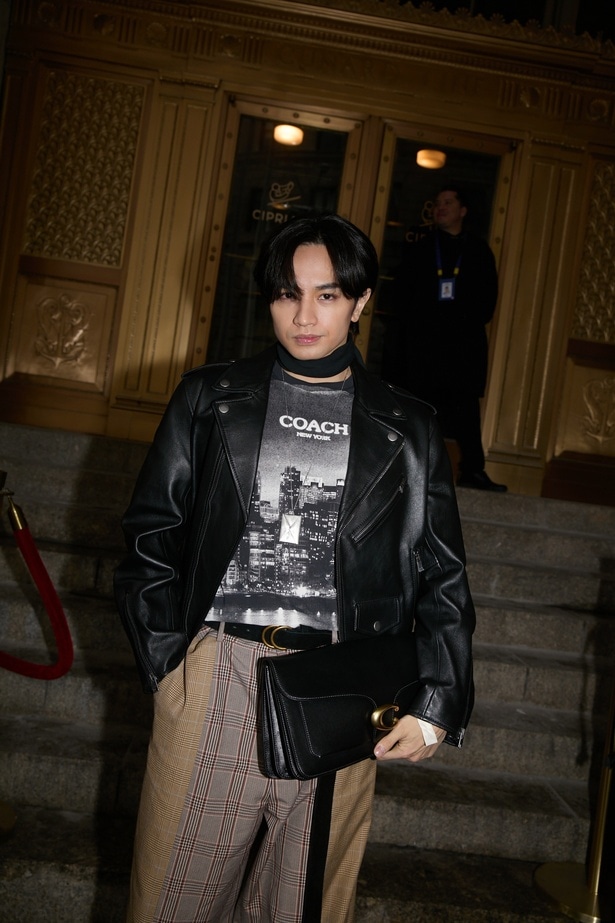 中島健人、ニューヨークで開催のCOACHのショーに参加「誰かとまた一緒にニューヨークで食事できたらな」