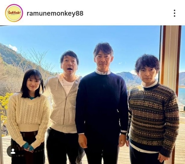 【写真】反町隆史、大森南朋、津田健次郎、福本莉子のニッコリ仲良しオフショット