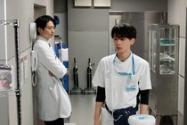 宮世琉弥“颯良”がつらい記憶を塗り替える　吉田鋼太郎“潮五郎”の病を患う旧友のためについたうそ＜ヤンドク！＞