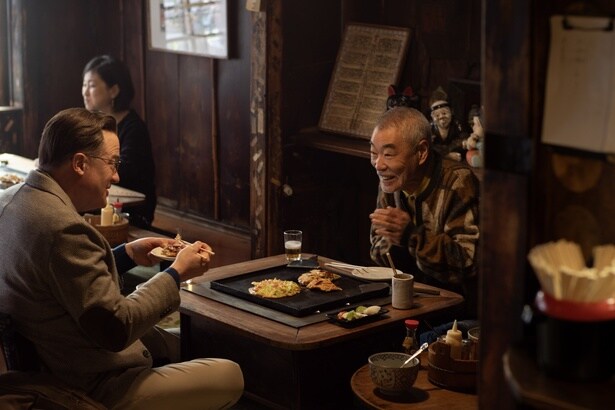 ブレンダン・フレイザー、柄本明に最大級の賛辞「日本には彼がいる」 映画『レンタル・ファミリー』新たな本編映像公開