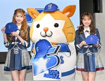 AKB48千葉恵里＆花田藍衣、進化を遂げたDeNA記念キャップに驚き「めちゃめちゃ令和になってる(笑)」