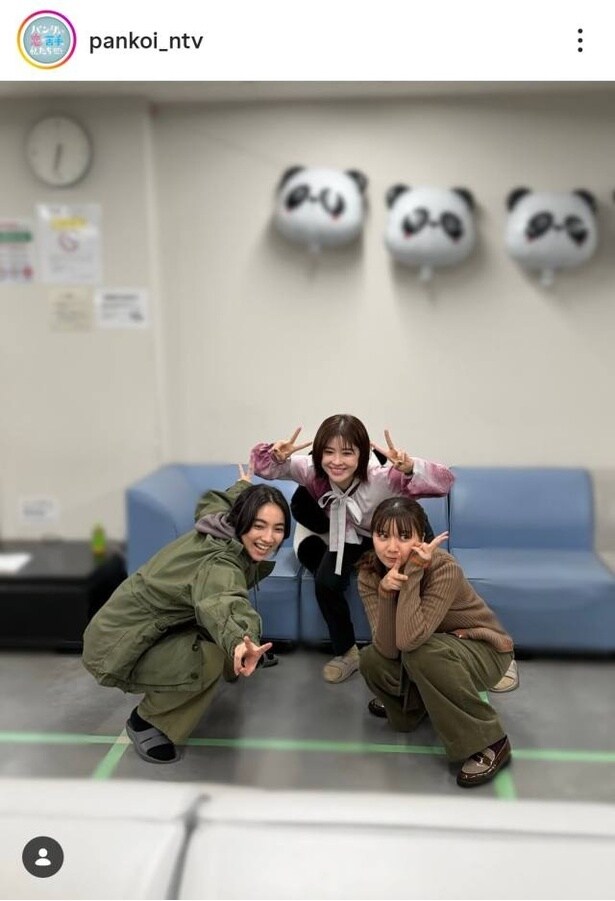 【写真】上白石萌歌、仁村紗和宮澤エマ、美女3人の仲良しピースショット