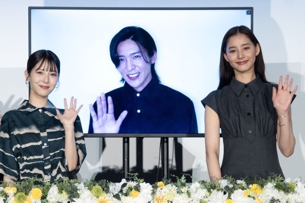 カナダから中継で舞台あいさつに参加した目黒連