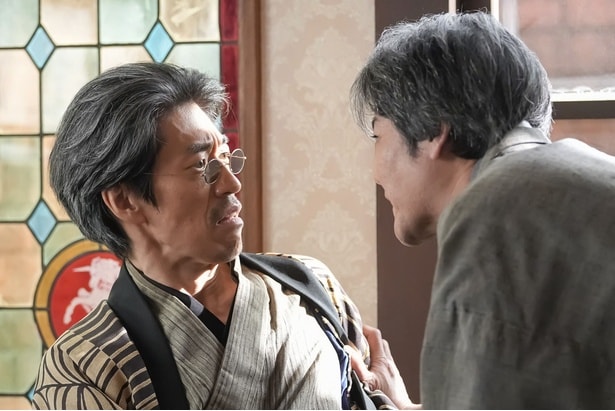 司之介(岡部たかし)の「借金させちょくれ！」の叫びにドン引きする九州男(夙川アトム)