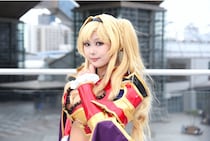 双子姉妹レイヤーの“ゼタ＆イルザ”コスプレ「グロスレザーで仕上げたよろいの質感にこだわり」＜グラブルフェス＞