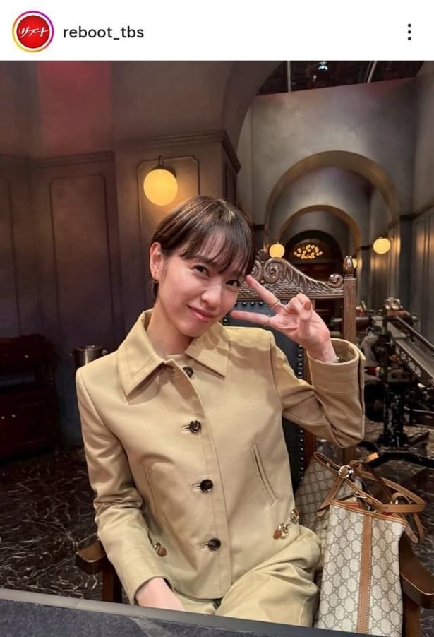 【写真】戸田恵梨香、笑顔がかわいいピースショット