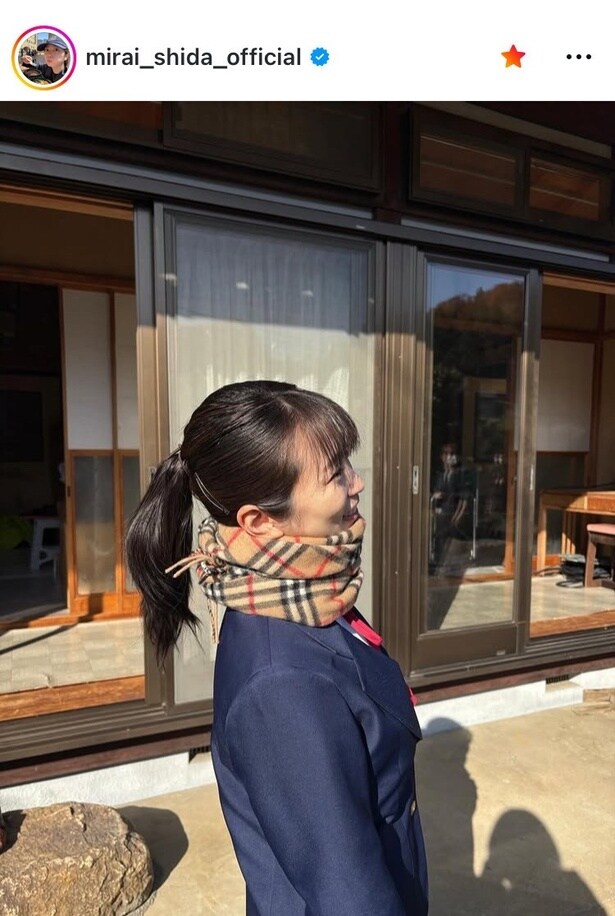 【写真】ドラマ休止週に“神オフショ”…志田未来、女子高校生のブレザー制服×ポニーテール姿